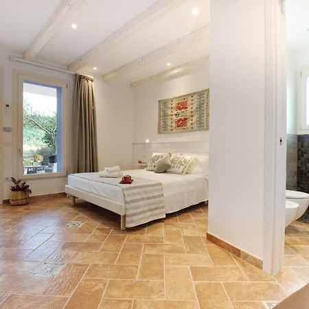 B&B La Roccia Кастелсардо Екстериор снимка