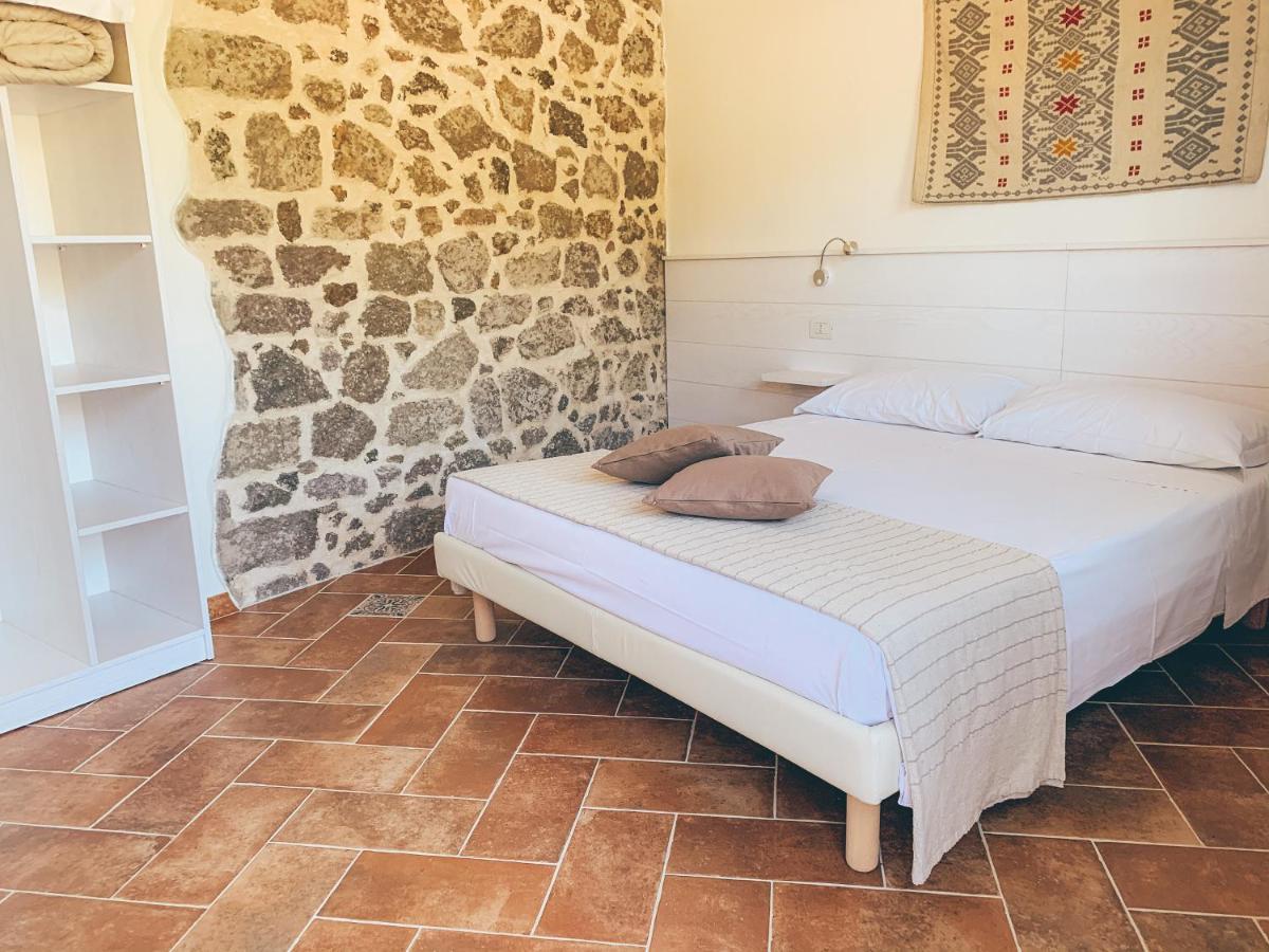 B&B La Roccia Кастелсардо Екстериор снимка