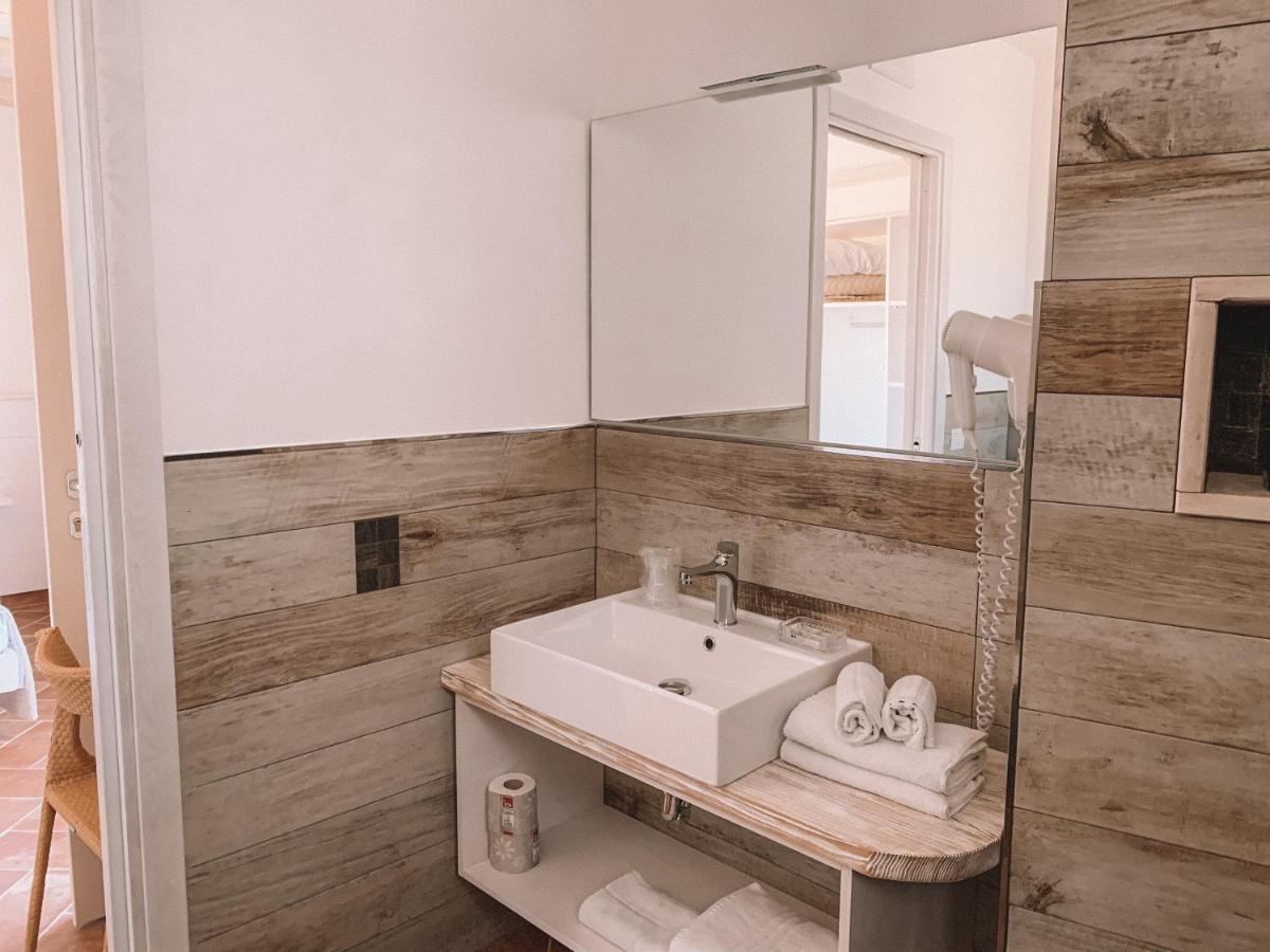 B&B La Roccia Кастелсардо Екстериор снимка