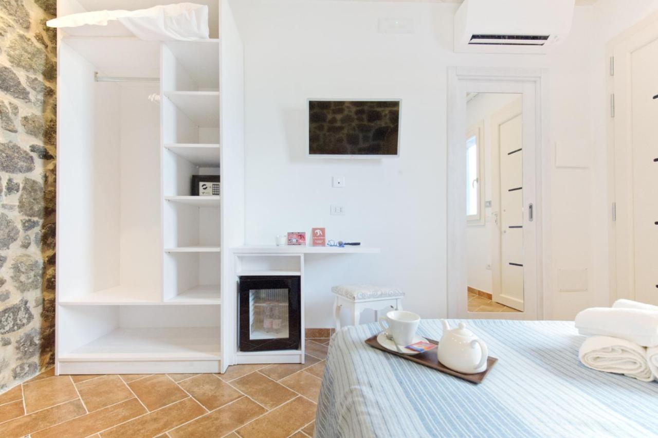 B&B La Roccia Кастелсардо Екстериор снимка